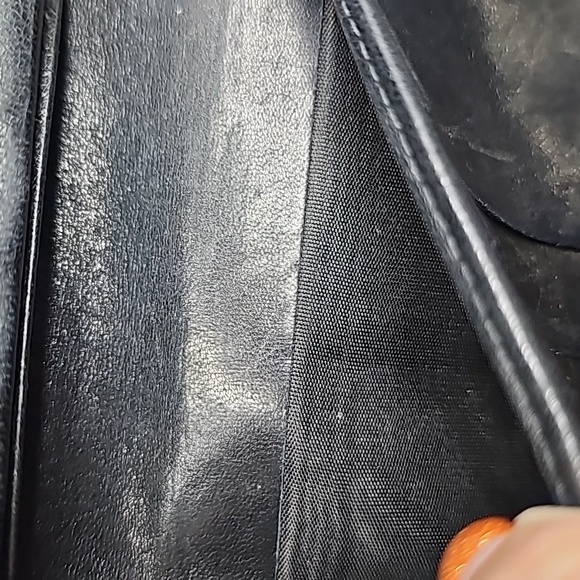 Chanel caviar long wallet with snap.. In good used condition - Picture 6 of 9